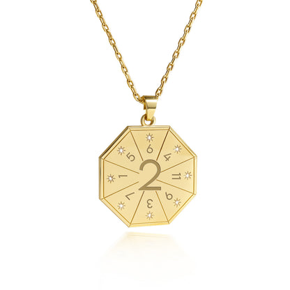 Naszyjnik z wisiorkiem Mediatora (2) w złotym kolorze – Pieczęć Harmonii, numerologiczny amulet duszy