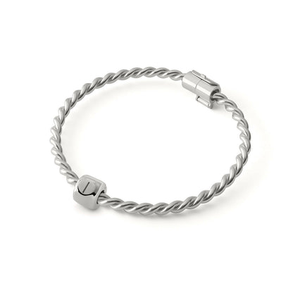 Charms z runą Isa, srebrny – amulet wyciszenia i opanowania, srebro próby 925