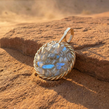 Miedziany amulet tensorowy z labradorytem, pozłacany – naturalny kamień ochronny, ROYAL TERRA