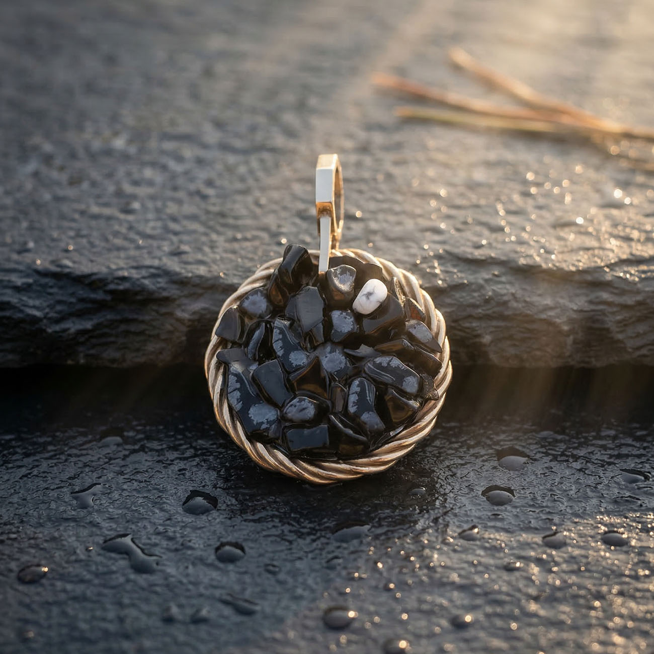 Miedziany amulet tensorowy z obsydianem śnieżnym, pozłacany – naturalny kamień ochronny, ROYAL TERRA