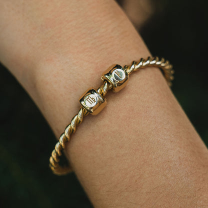 Charms ze znakiem zodiaku Panna, pozłacany – mosiądz, amulet znaku zodiaku