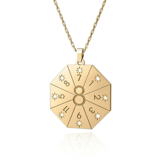 Naszyjnik z wisiorkiem Brama Lwa 8.8 w złotym kolorze – numerologiczny amulet duszy